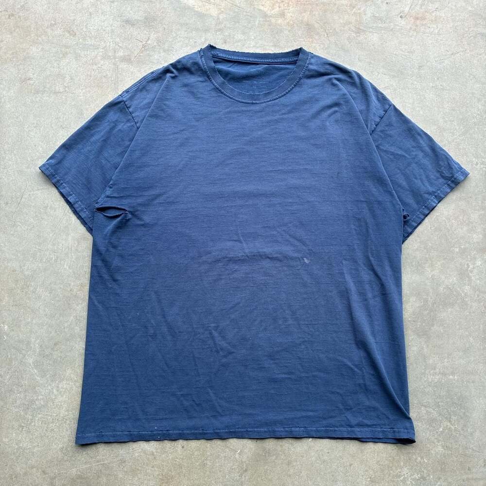 Fruit of the Loom Vintage Thrashed Heavy Distressed T-Shirt